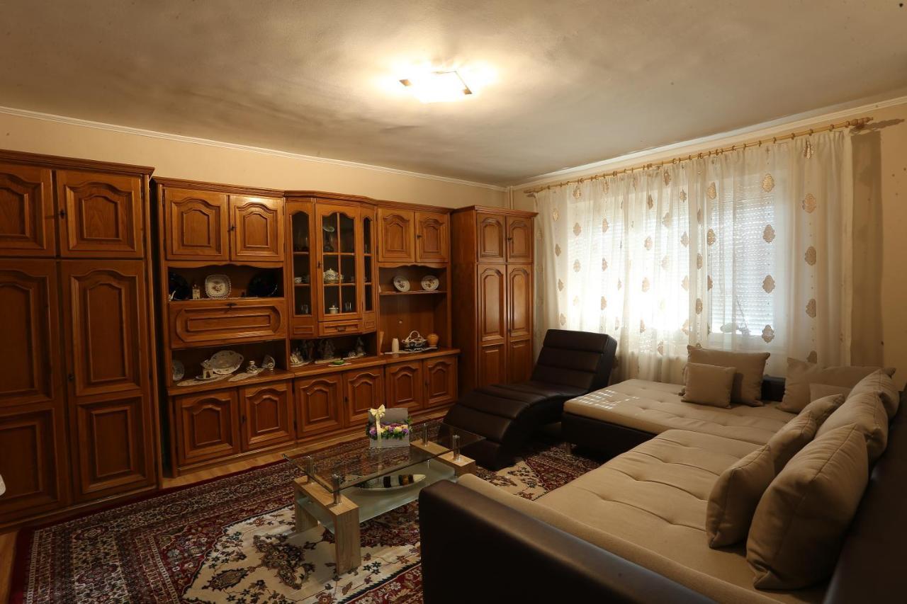 Apartament Dragos Voda ออราแด ภายนอก รูปภาพ