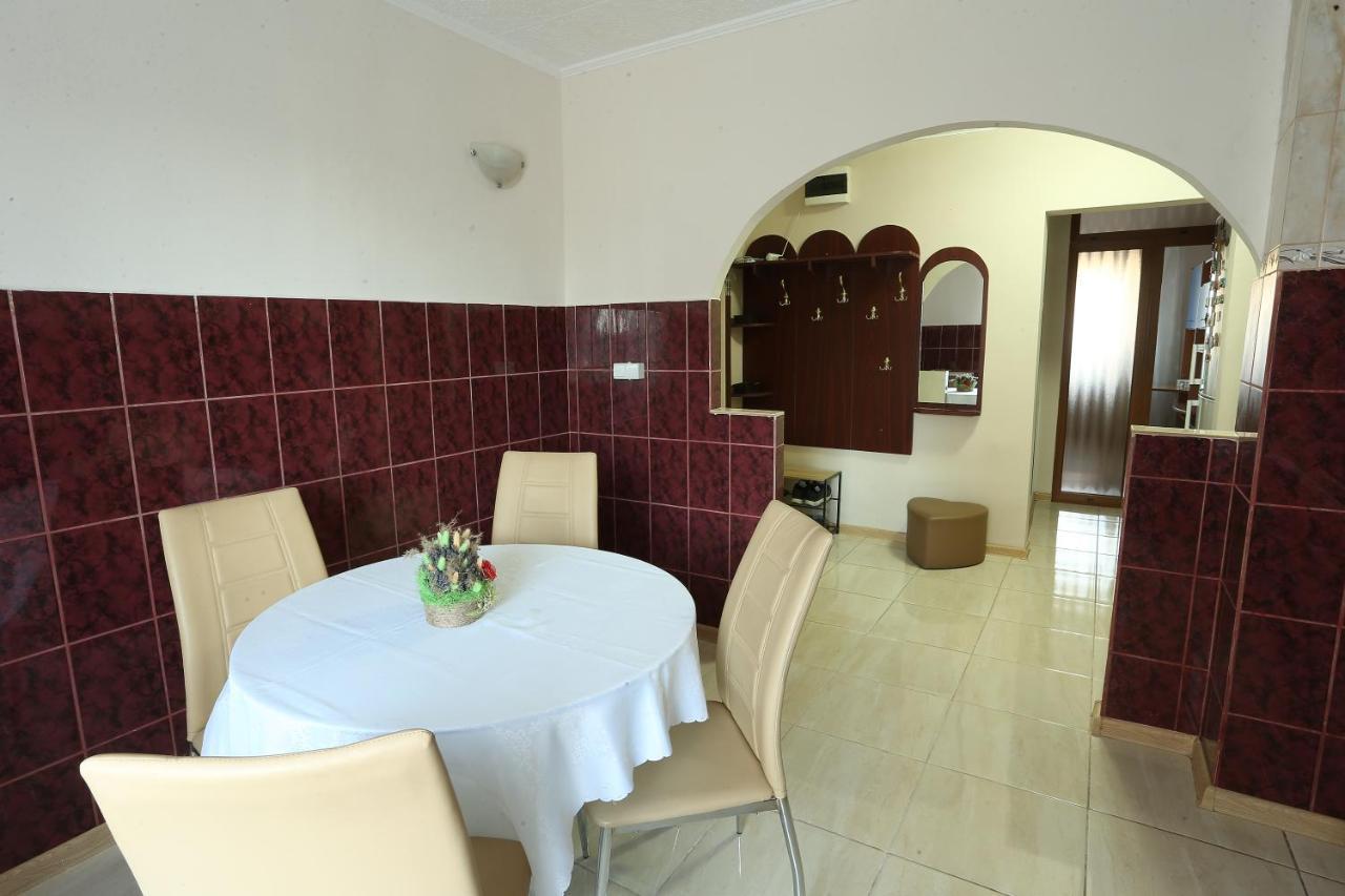 Apartament Dragos Voda ออราแด ภายนอก รูปภาพ